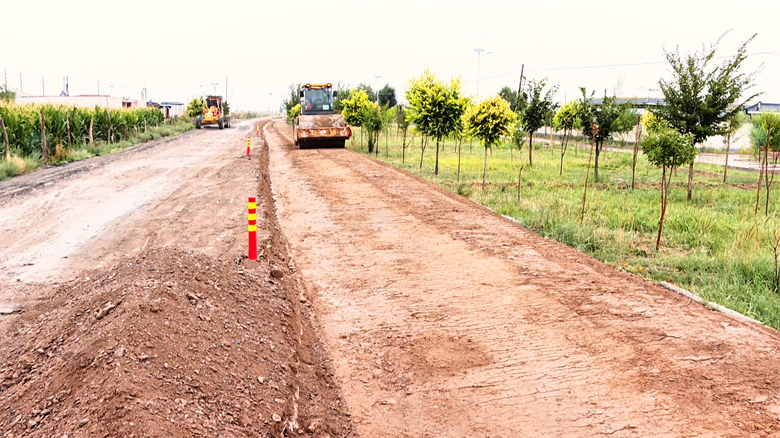 深化“三抓三促”行動 高臺縣建好“四好農村路”，鋪筑鄉村振興幸?！翱燔嚨馈? class=