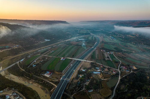 甘肅路橋第四分公司承建G244線打扮梁（陜甘界）至慶城段公路土建四標(biāo)、路面二標(biāo)項(xiàng)目順利通過交工驗(yàn)收